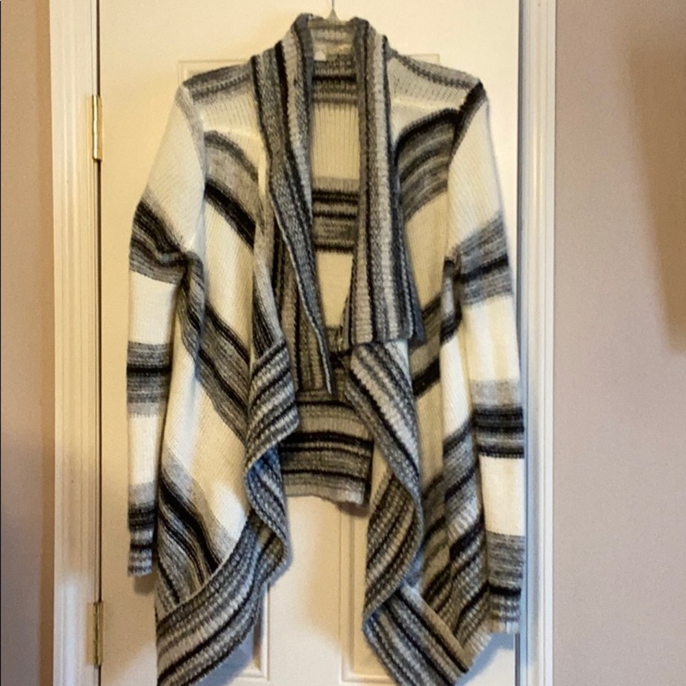 MULTI COLOR NEW YORK AND COMPANY CARDIGAN